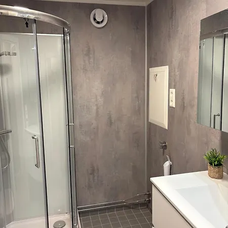 Appartement Fin Med 3 Soverom Og Parkering *